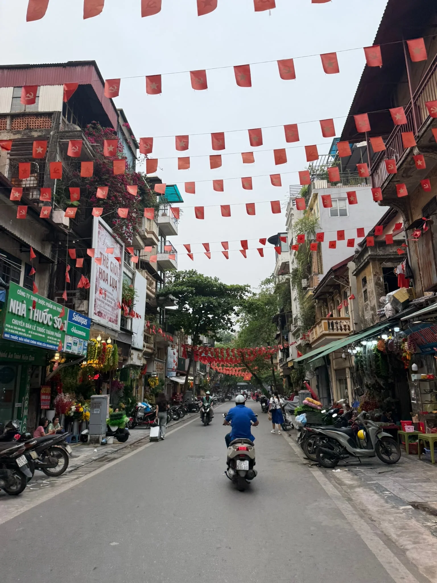 Hanoi photo 2
